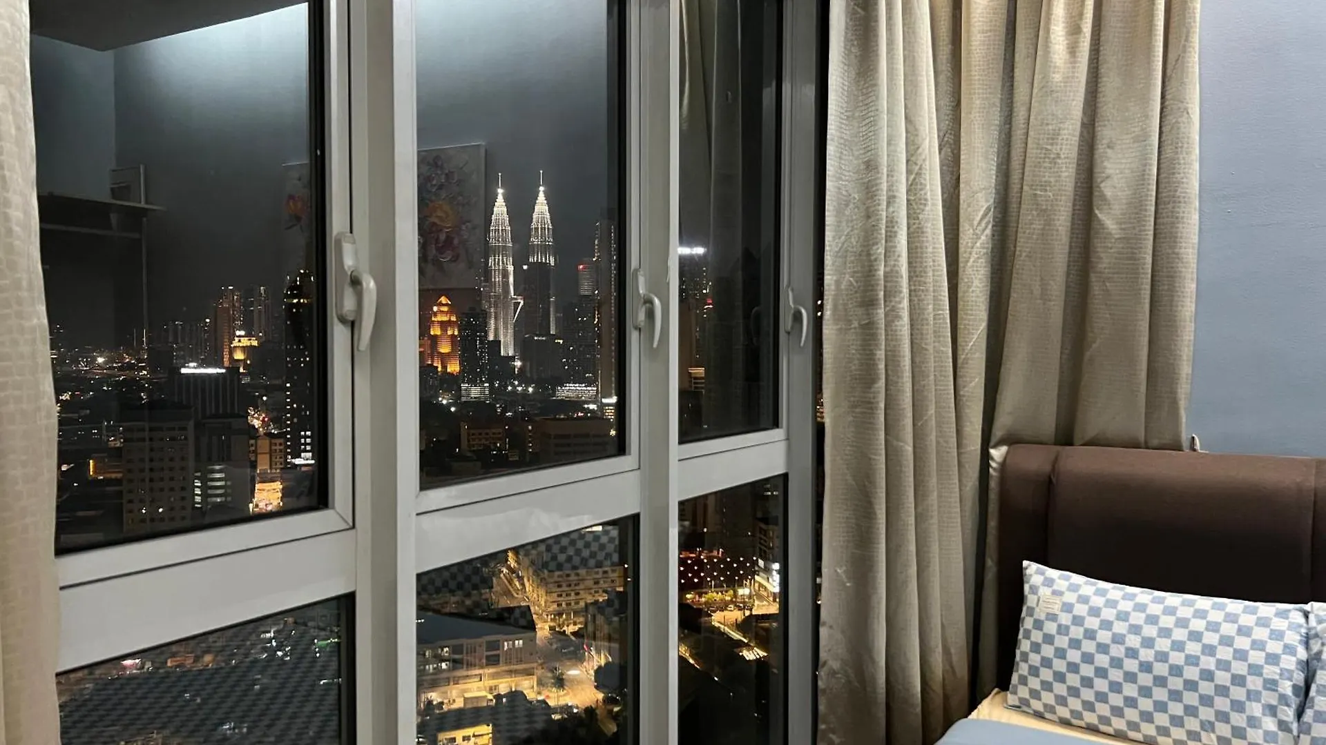 公寓 Enjoy Your Stay Regalia View Klcc 吉隆坡